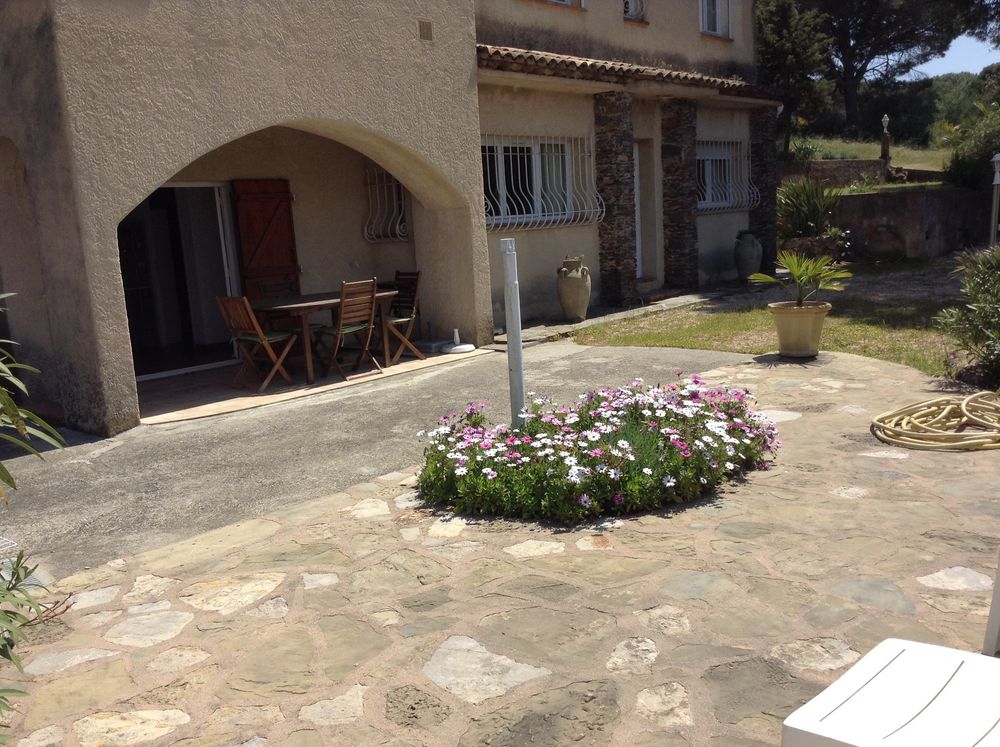   Rez de villa  golfe de st Tropez 750euros  Provence-Alpes-Côte d'Azur, Sainte-Maxime (83120)
