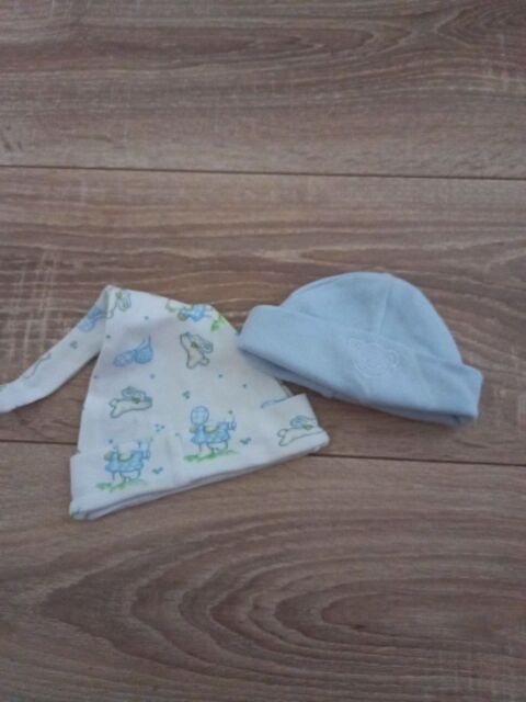 LOT DE 2 BONNETS NAISSANCE 2 Villiers (86)