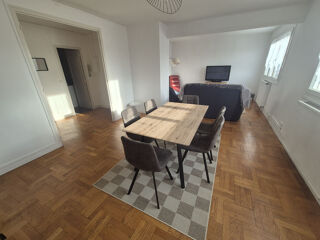  Appartement à louer 4 pièces 83 m²