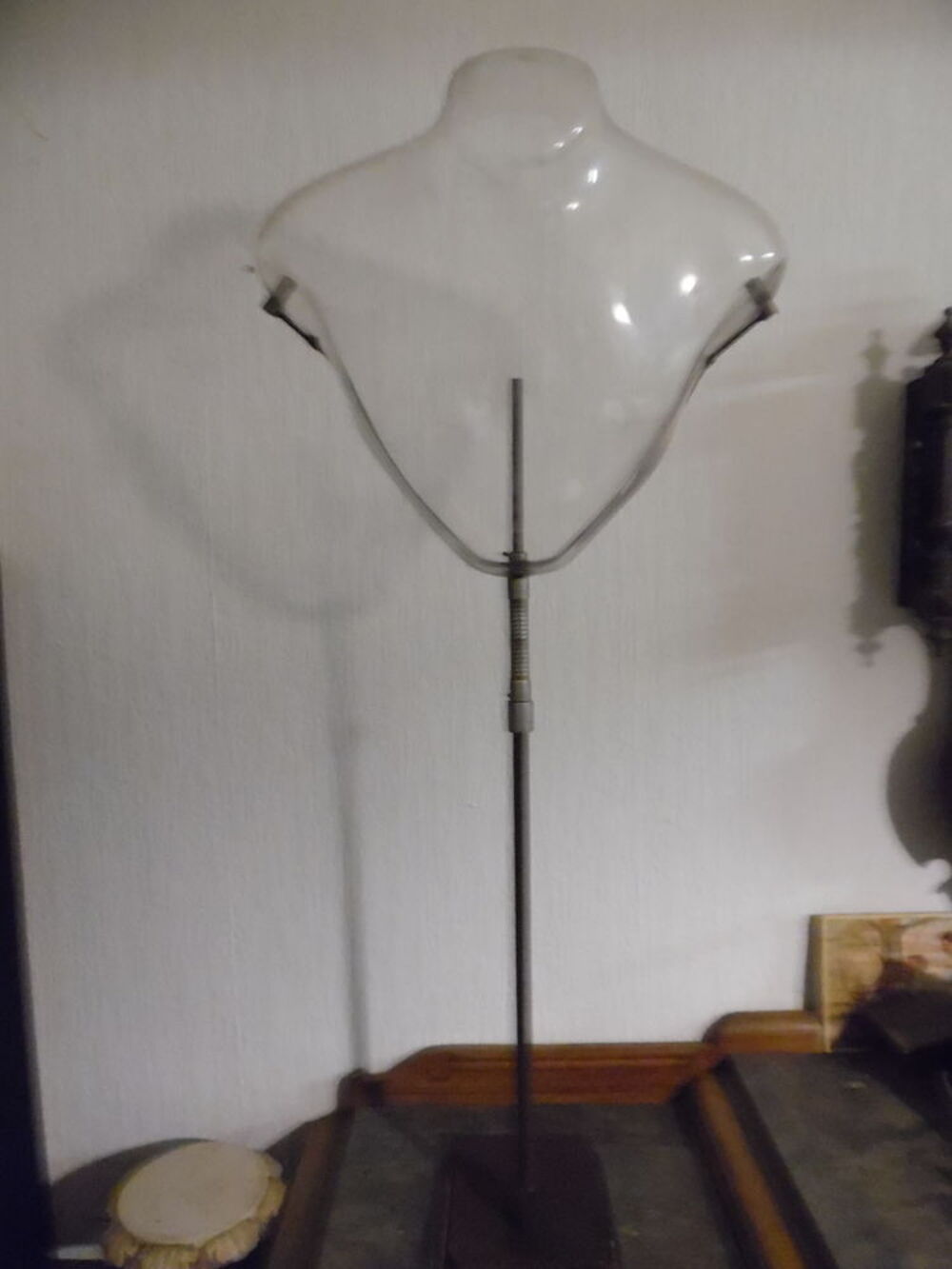 presentoir soutien gorge ancien. 