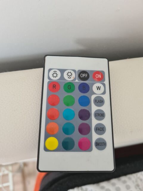 Encadrement lit cuir blanc et son sommier lattes 22 0 Abbeville (80)