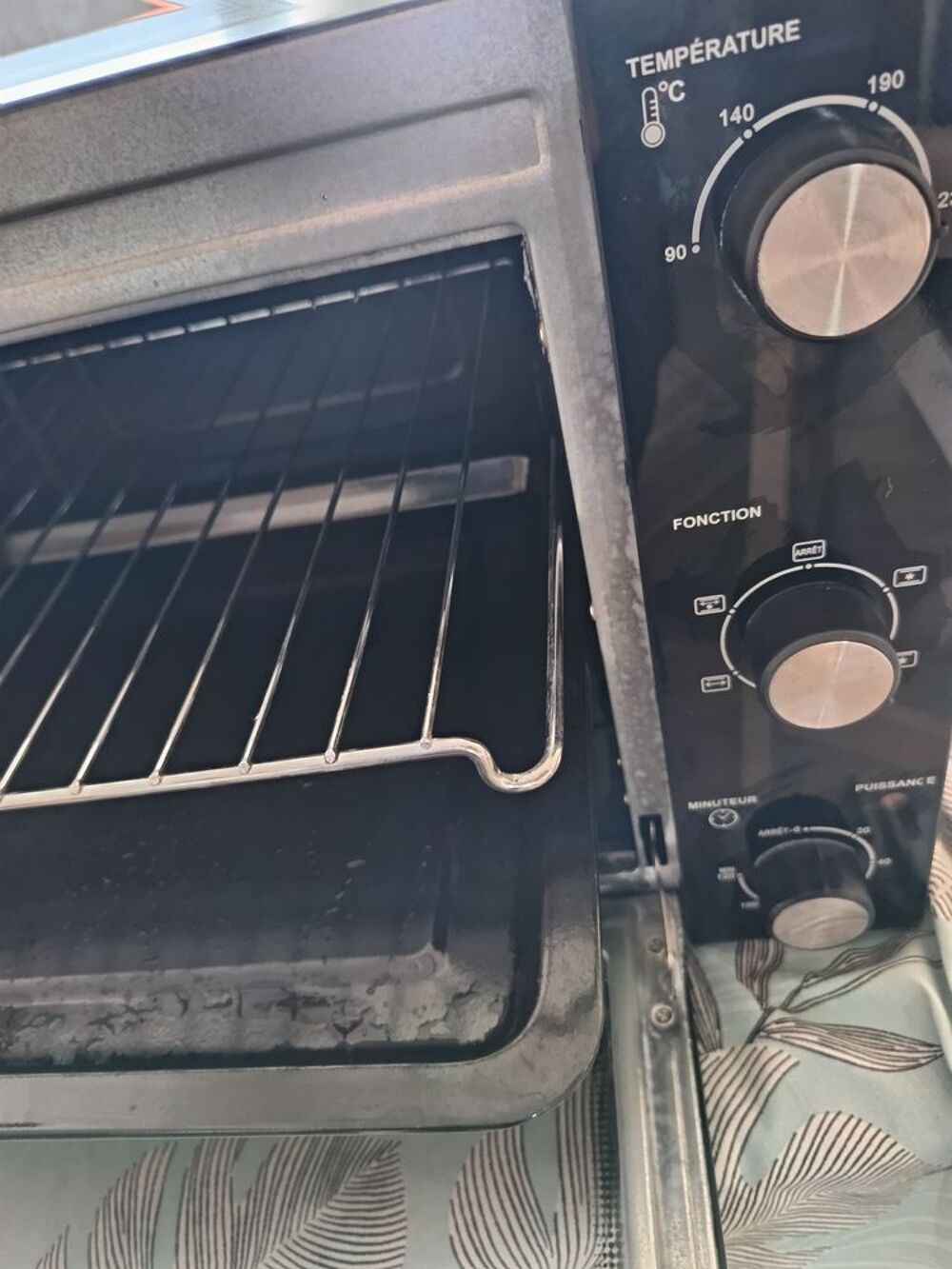 A VENIR CHERCHER SUR PLACE 
FOUR RECENT THOMSON theo945MB Electroménager