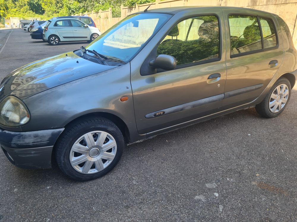 Clio II Clio 1.2i RTE 2000 occasion 76600 Le Havre