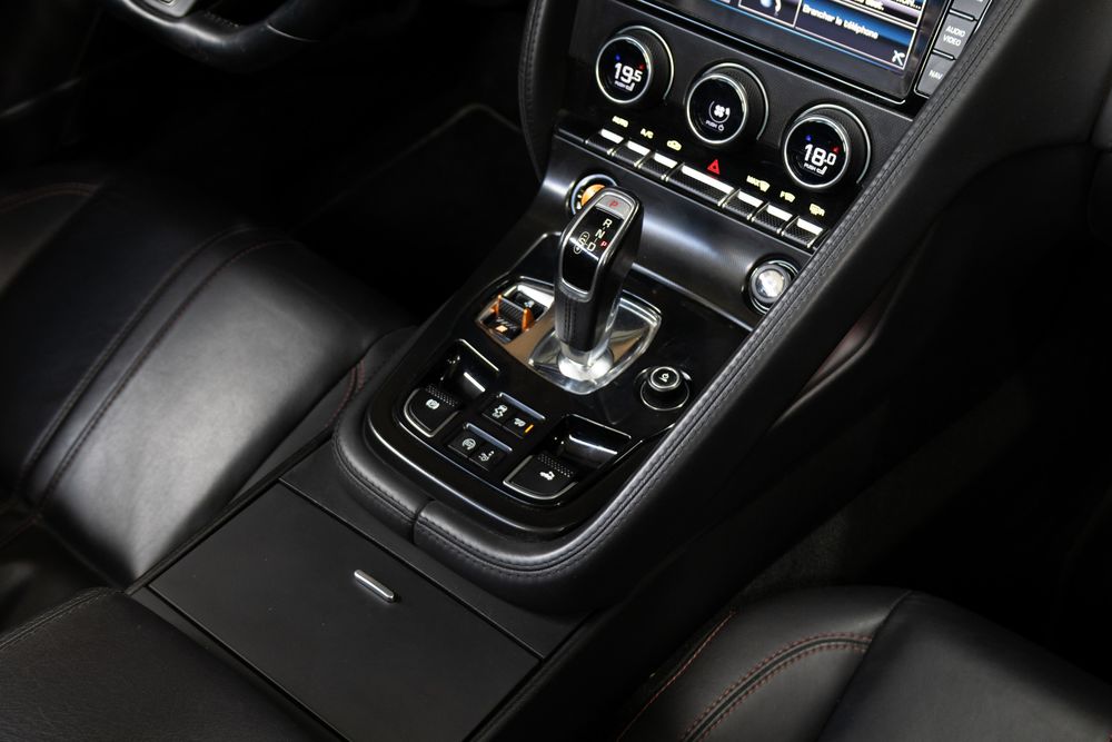 F-Type Cabriolet V6 S 3.0 380 Suraliment&eacute; A 2014 occasion 35440 Montreuil-sur-Ille
