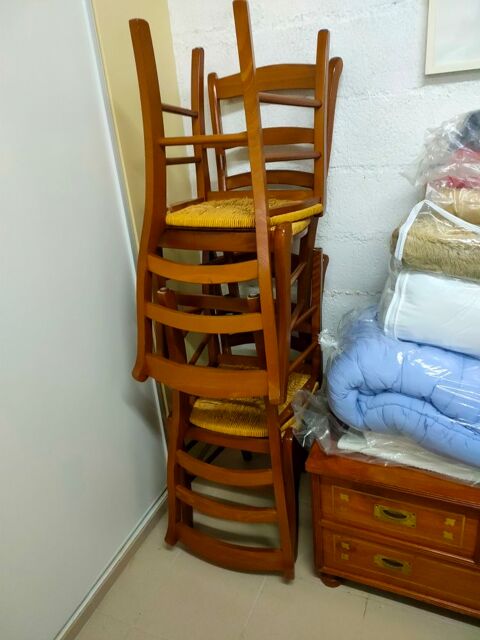 lot de 4 chaises solides Villiers-Saint-Denis (02)