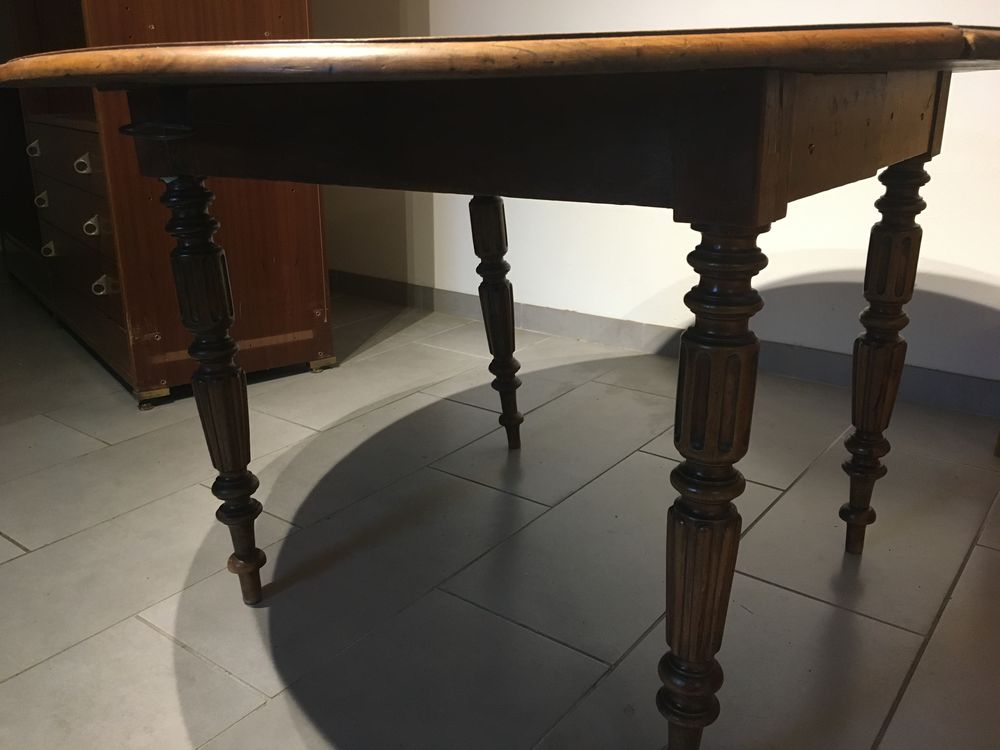 Table ronde Louis Philippe Meubles