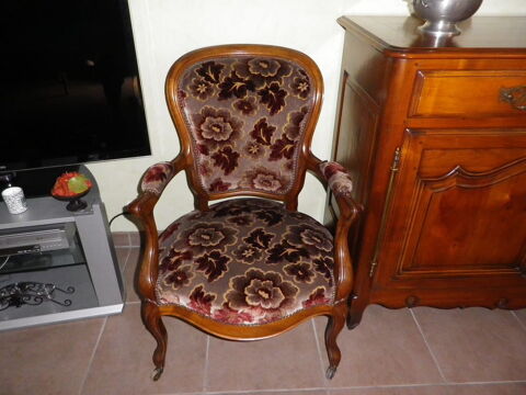 Fauteuil marie-antoinette  ancien 80 Mellecey (71)