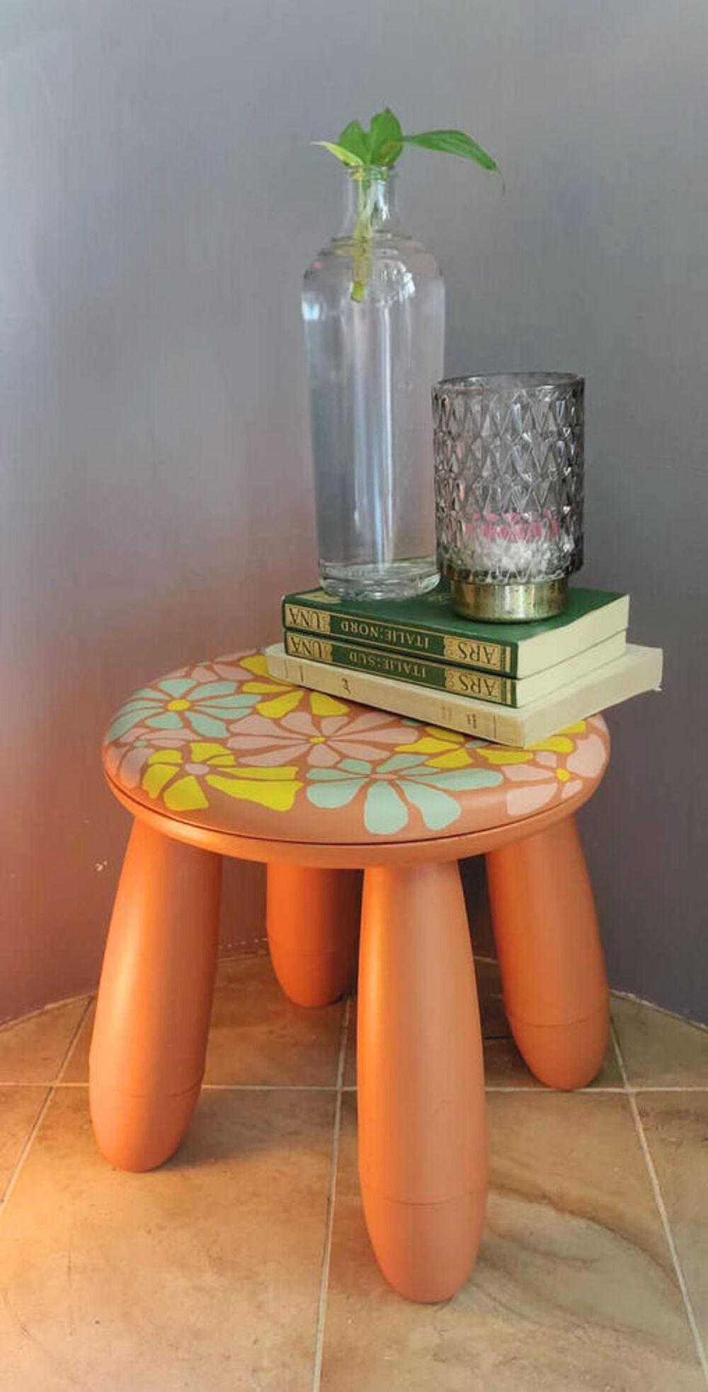 Tabouret / Petite table r&eacute;nov&eacute;e Meubles