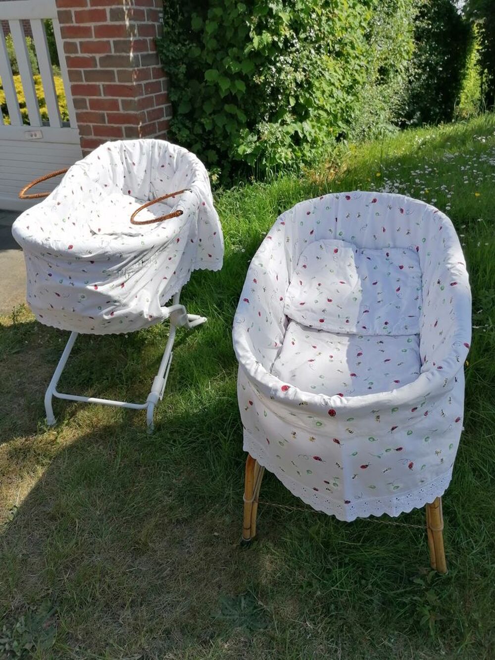 Couffin pour b&eacute;b&eacute;s sur pied Mobilier enfants