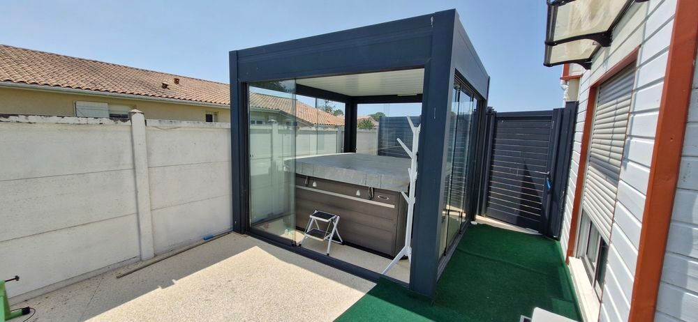 Spa Clairazur Infinity H670 ? 6 places ? Pergola possible Jardin