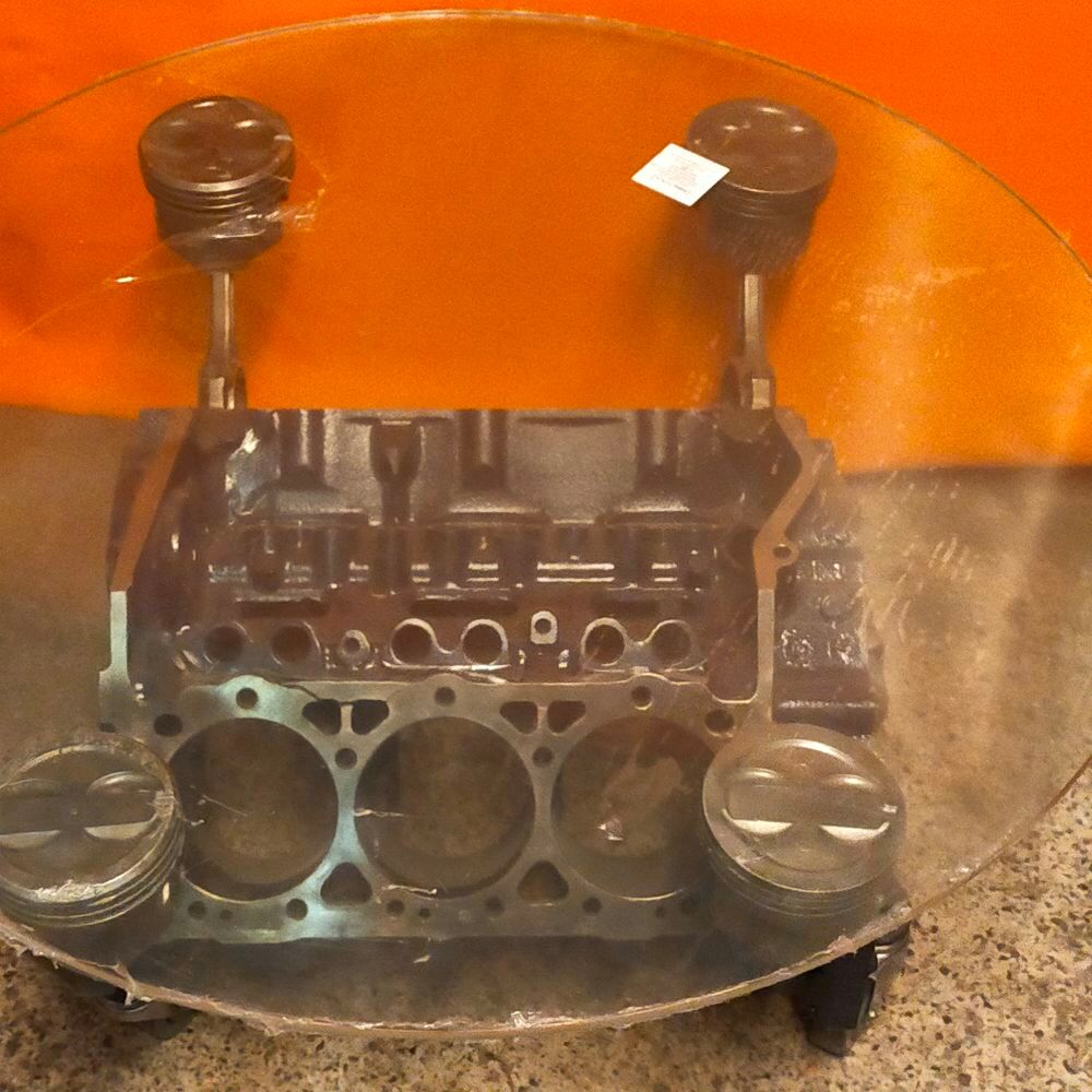 TABLE MOTEUR Décoration