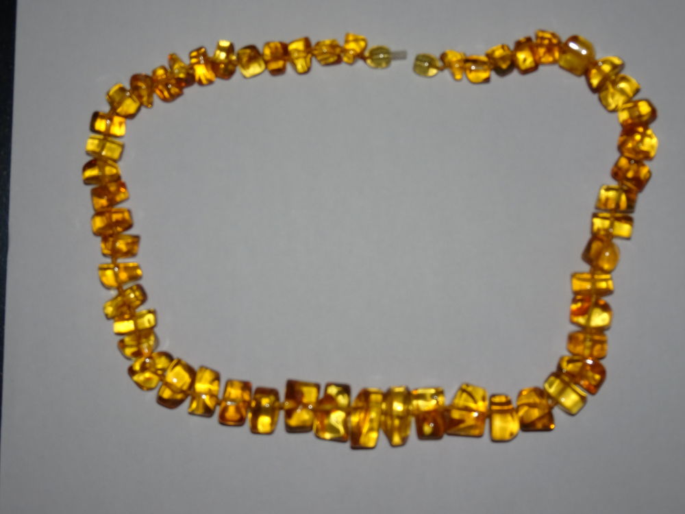 Collier en ambre de la Baltique Bijoux et montres