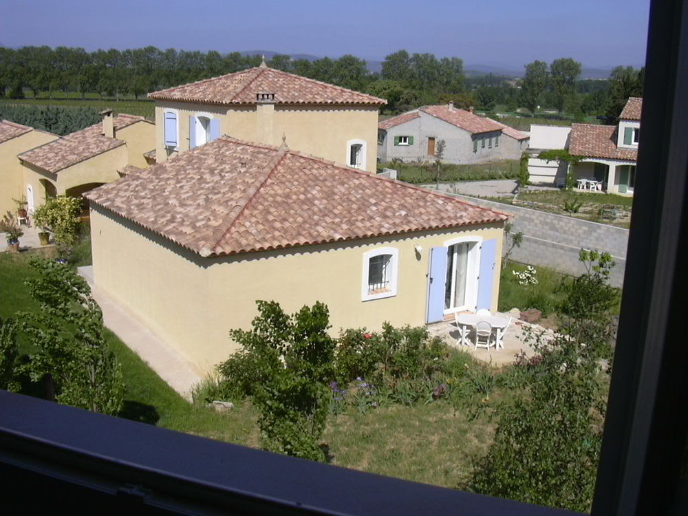 Location Maison Villa mitoyenne 97 m², avec 4 ch. , jardin piscine, garage Pouzols