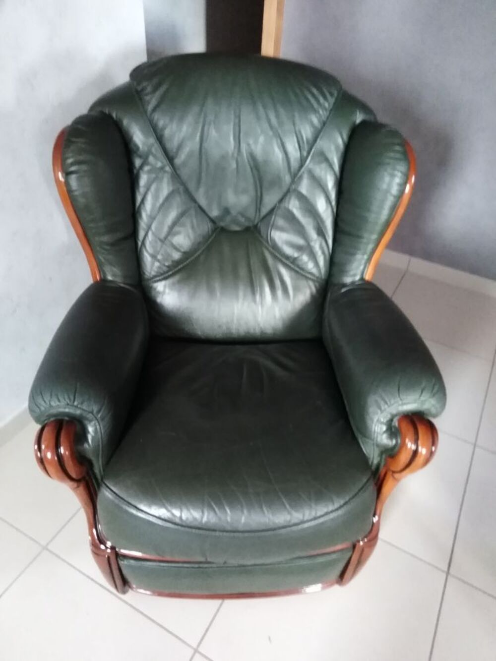 Canap&eacute; cuir + fauteuil pivotant Meubles