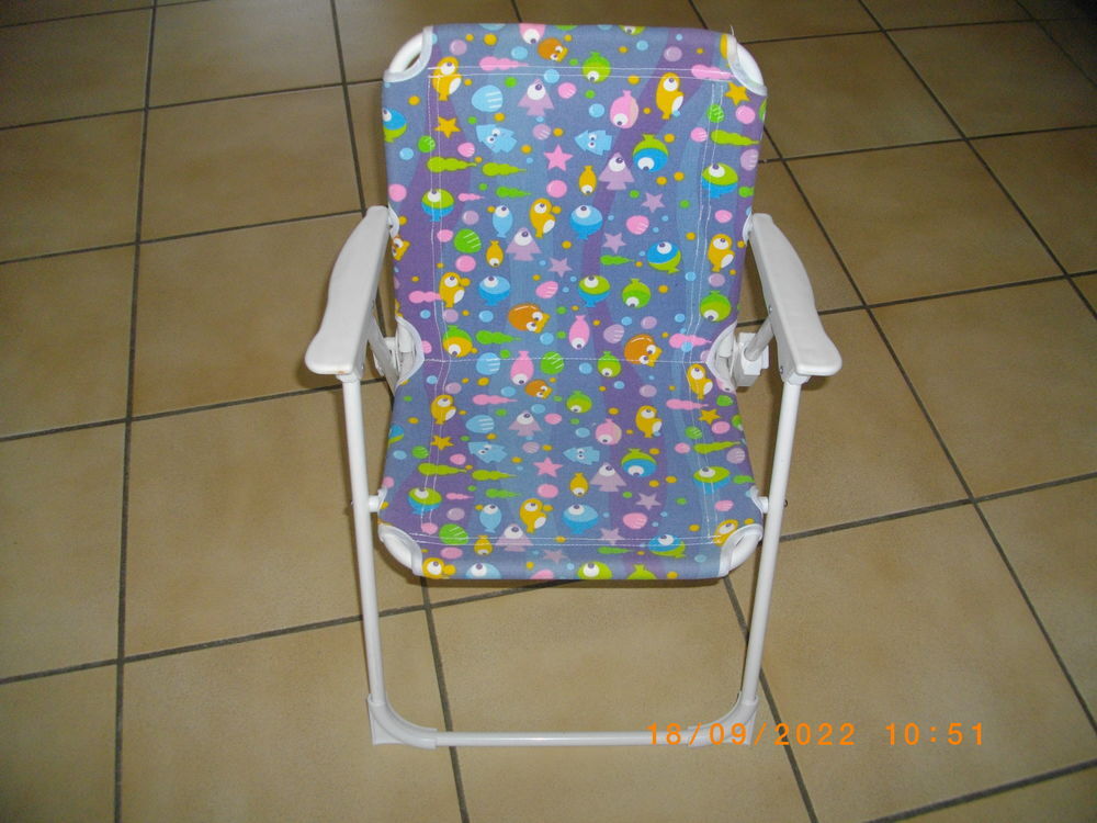 PETIT FAUTEUIL PLIABLE POUR ENFANT Puériculture
