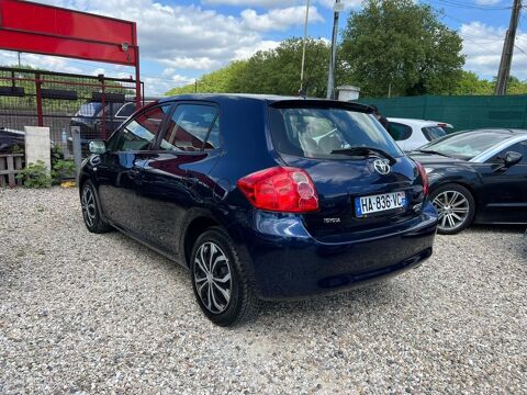 Toyota auris 2.0 D-4D 126 LINEA TERRA