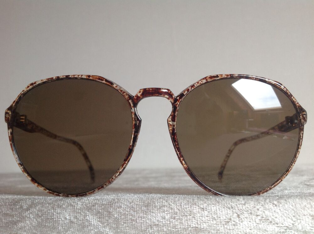 LUNETTES DE SOLEIL TRANSPARENTE TACHET&Eacute;E Envoi Possible
