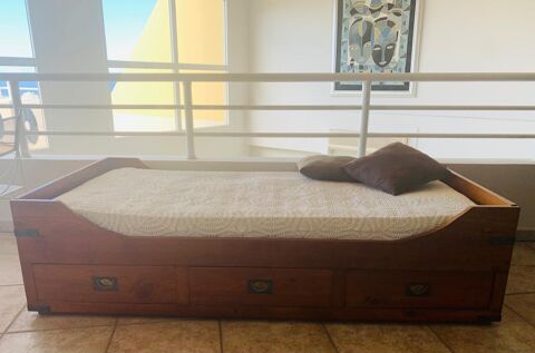 un lit bateau en teck massif : 190x35x96 400 Saint-Denis (97)