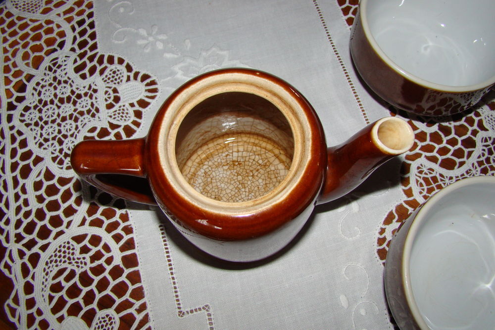 Ensemble de tasses, th&eacute;i&egrave;re bistrot - vintage ann&eacute;es 1970
Cuisine