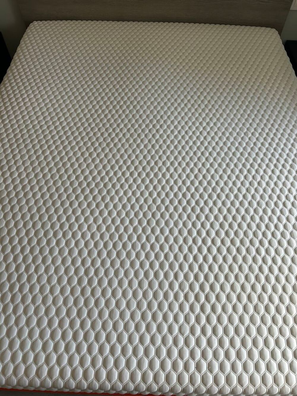 Matelas Octasmart Hybrid 160x200 - En excellent &eacute;tat Meubles