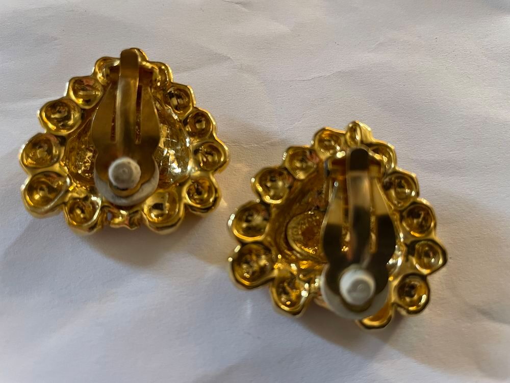 BO Clip dor&eacute;e Coeur facette perl&eacute;e Christian LACROIX Bijoux et montres