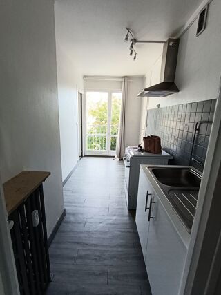  Appartement à louer 2 pièces 46 m²