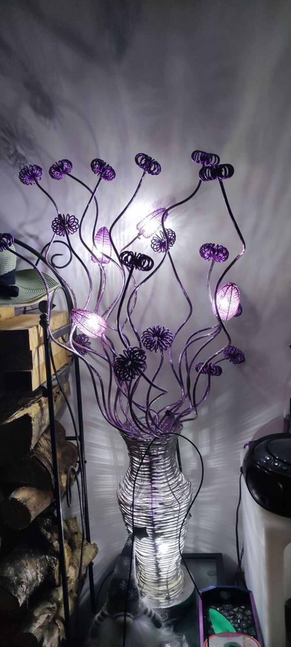 Lampe moderne violet et argent&eacute; Décoration