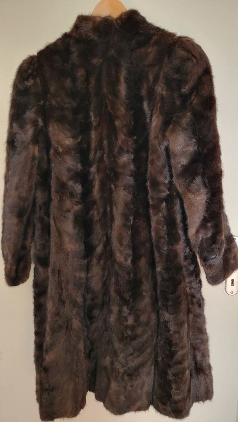 Manteau en fourrure v&eacute;ritable
Vêtements