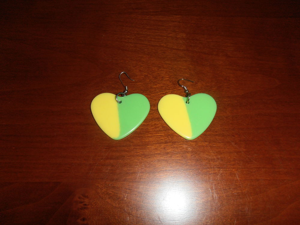 Boucles d'oreilles coeurs 4 (28b) Bijoux et montres