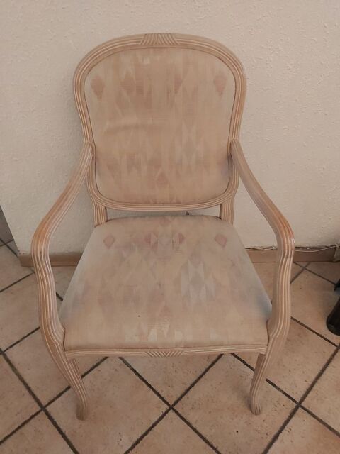 Fauteuil 10 Toulon (83)