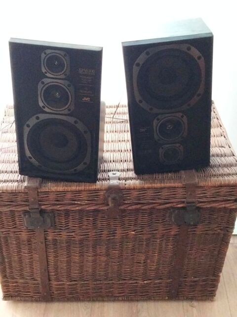 Lot Hifi Jvc, ampli, enceintes, lecteur DVD.
Faire offre 2 Paris 14 (75)