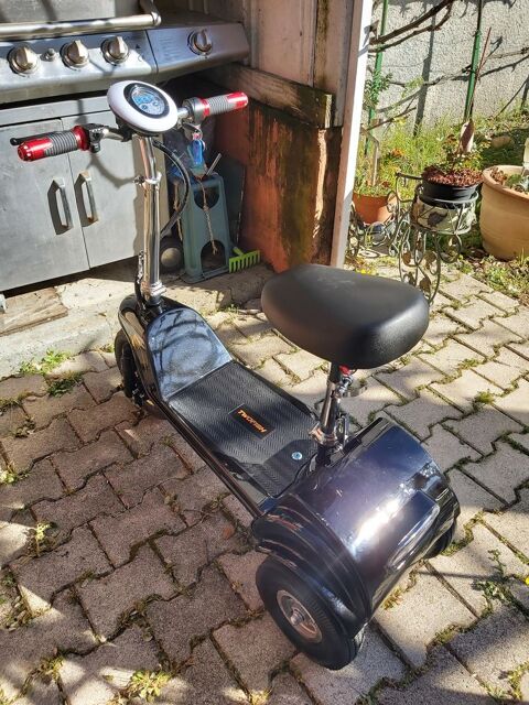 TROTINETTE SCOOTER PLIANT ELECTRIQUE 3 ROUE ADULTE 280 Bédarrides (84)