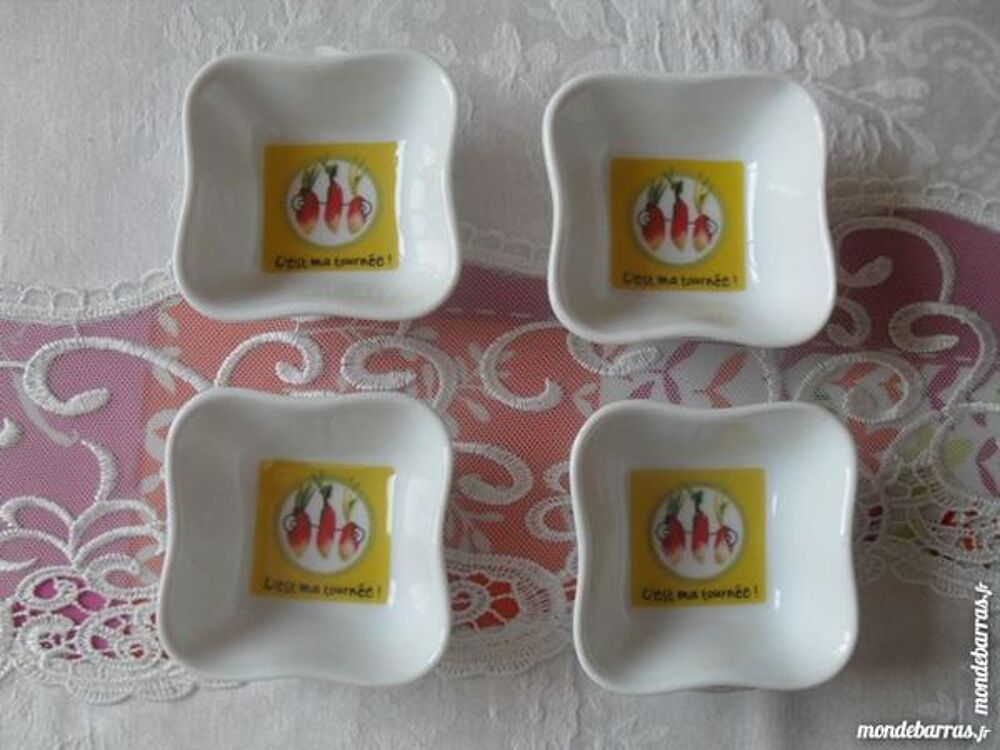 Petites coupelles en porcelaine 7cm de c&ocirc;t&eacute; NEUVES Cuisine