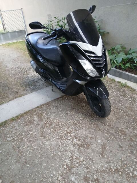 Scooter PEUGEOT 2016 occasion Amilly 45200