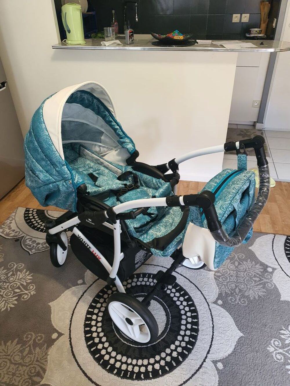 Poussette 3 en 1 Pu�riculture