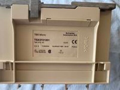   Schneider automate TSX3721001 en très bon état fonctionne parfaitement 
