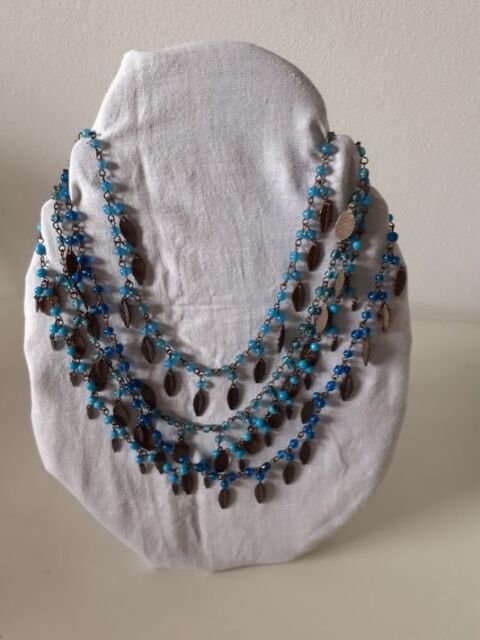 Colliers  neuf  avec  pochette  cadeaux 30 Viry-Chtillon (91)