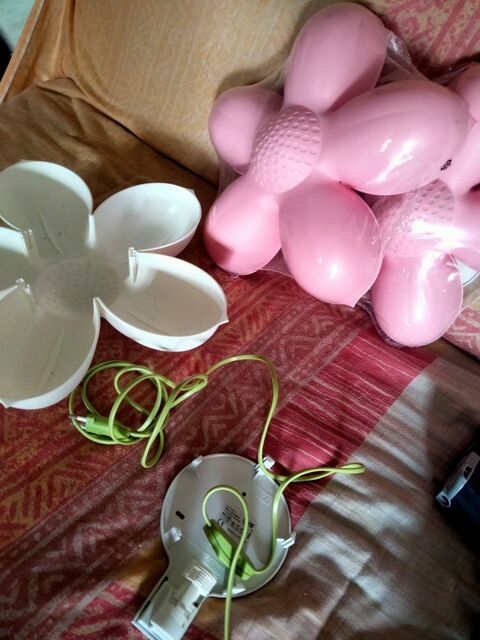 Applique chambre fille 20 La Celle-Saint-Cyr (89)