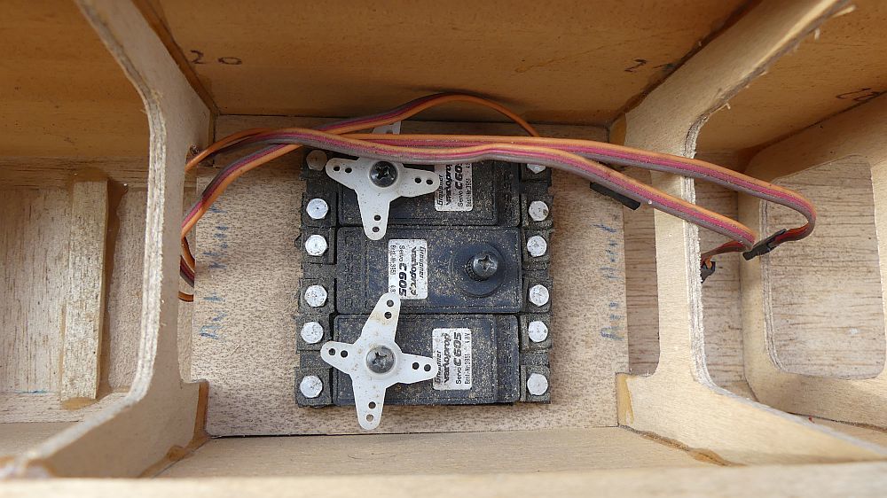 Avion mod&eacute;lisme Maxi de Graupner avec moteur OS quasi neuf Sports