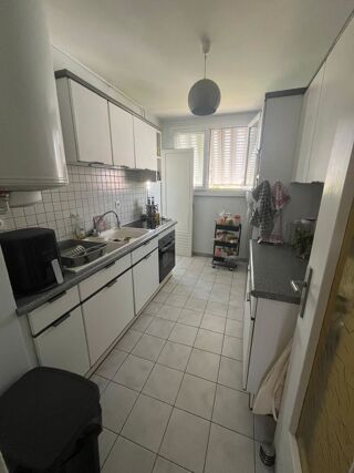  Appartement à louer 4 pièces 69 m²