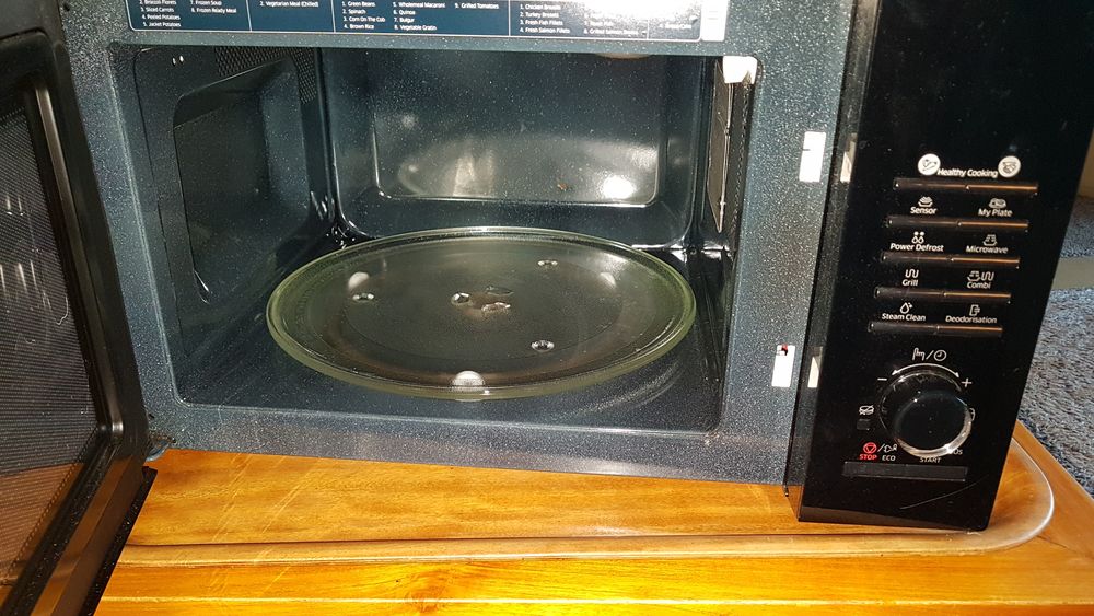 Micro ondes grill Electroménager