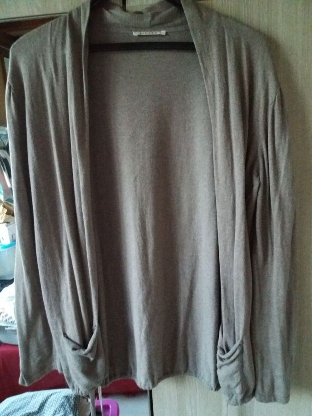 Gilet long sans bouton Camaieu couleur marron clair taille 4 avec 2 poches Vêtements