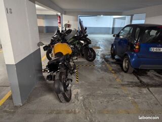  Parking / Garage à louer 10 m² Paris
