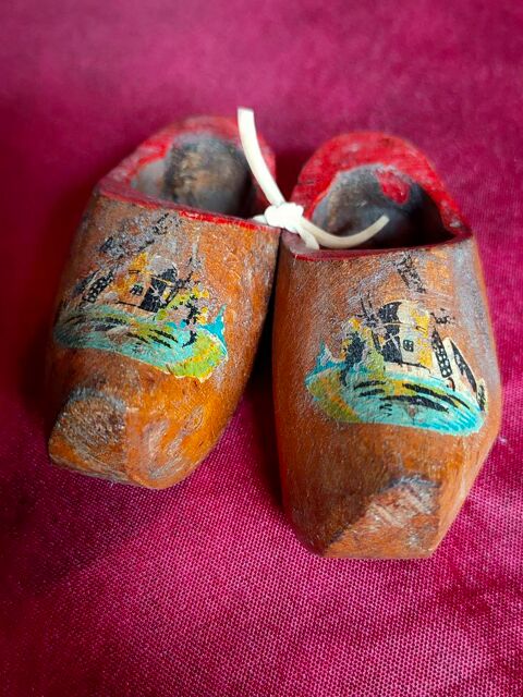 Petits sabots avec moulins �  vent longueur 9 cm ( n�5) 8 Avermes (03)