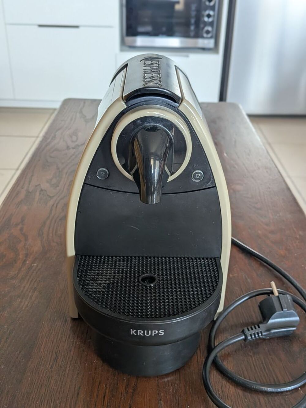 Cafeti&egrave;re KRUPS Nespresso XN2140, TBE : 30e Electroménager