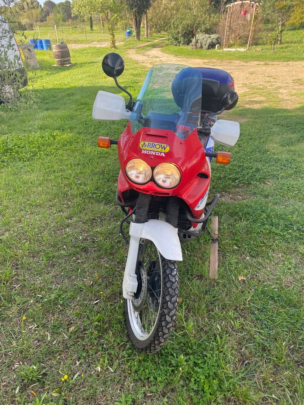 HONDA 2003 occasion 13200 Arles