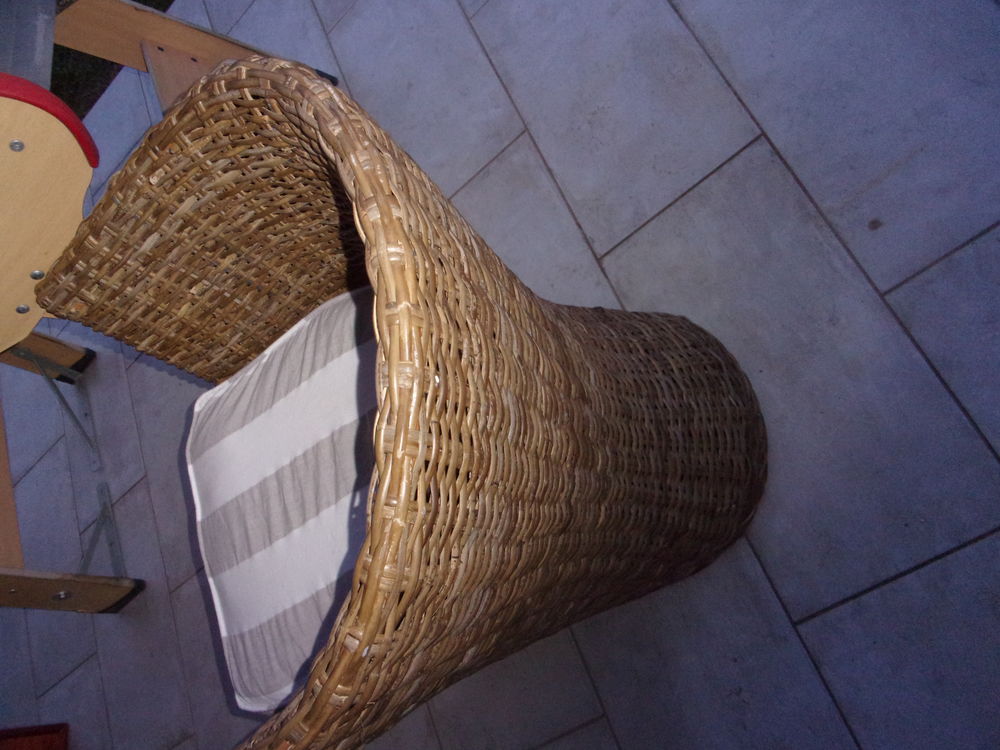 fauteuil osier avec coussin Meubles
