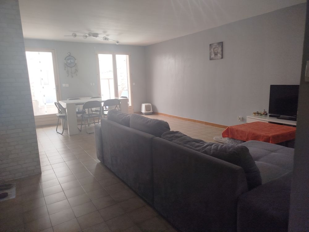Vente Maison maison indépendante T3 proche de toutes commodités. Pertuis