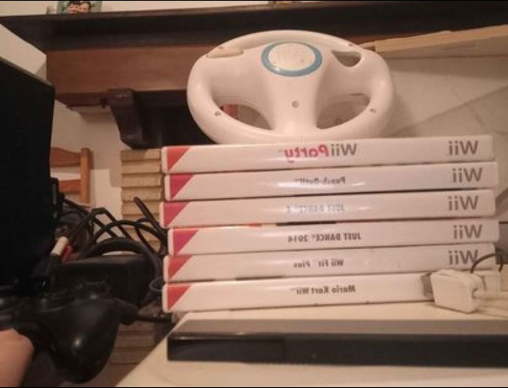 Console + accessoires +6 jeux Consoles et jeux vidos