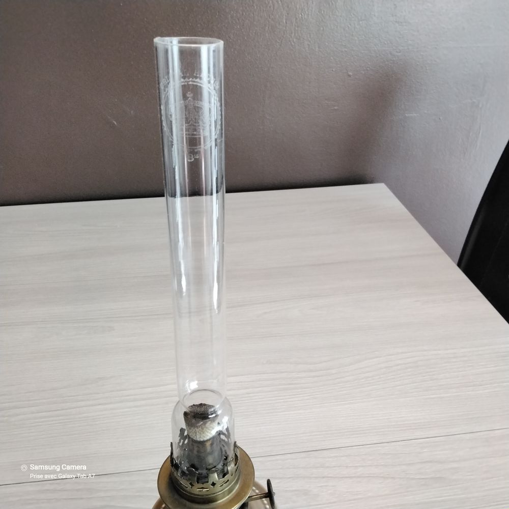 LAMPE A P&Eacute;TROLE Décoration